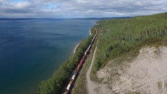 northern ontario CP rail trains aerial lake superior shoreline [136162892] | 写真素材・ストックフォトのアフロ