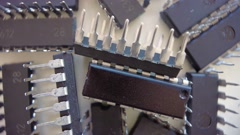 Closeup above Electronic chips and components - rotating, top … [184261493] | 写真素材・ストックフォトのアフロ