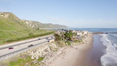 Fluid Traffic on the Aerial Pacific Highway 1 (US 101) PCH … [258818213] | 写真素材・ストックフォトのアフロ